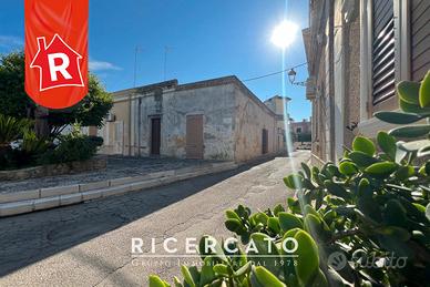 Soluzione indipendente da ristrutturare a Surbo