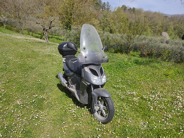 Aprilia sport city 200