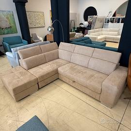 Divano angolare con puff e letto
