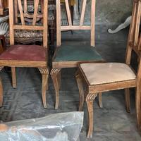 Sedie antiche in legno con seduta colorata