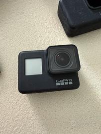 GoPro Hero 7 funzionante con accessori originali