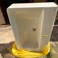 Lavabo con gambo ad U