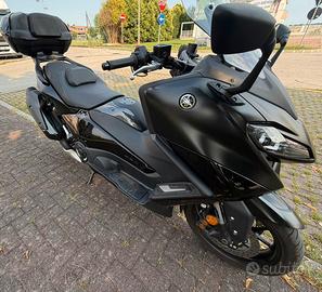 Yamaha Tmax 560