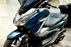 Honda Forza 300 come nuovo, da vetrina