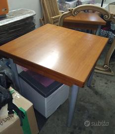 Tavolo Allungabile in legno 
