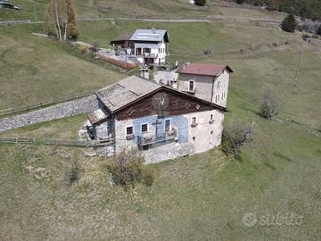 Villa di 450 m² con più di 5 locali e box auto dop