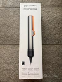 Dyson Airstrait