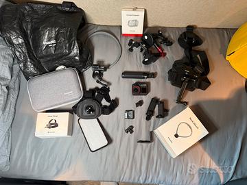 Insta360 Ace Pro 2 + KIT COMPLETO Pari al nuovo