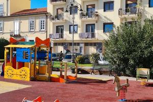 Piazza mazzini - ampio locale commerciale