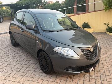 Lancia Ypsilon 1.3 MJT 16V 95 CV 5 porte S&S Plati