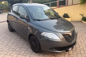Lancia Ypsilon 1.3 MJT 16V 95 CV 5 porte S&S Plati