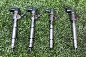 KIT INIETTORI HYUNDAI iX35 1° Serie 0445110411 Di