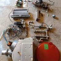 pezzi usati per caldaia a gas Vaillant VMW 242 E