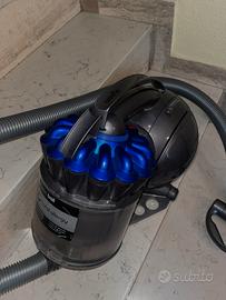 Aspirapolvere Dyson dc37c