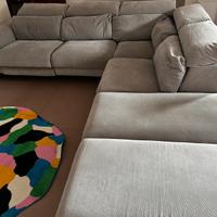 Divano con penisola +pouf contenitore