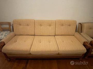 Poltrone e sofà legno e tessuto