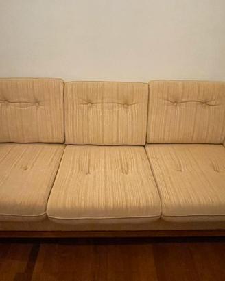 Poltrone e sofà legno e tessuto