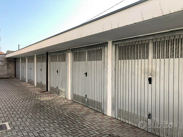 Box auto garage via 4 Novembre 21 Venaria