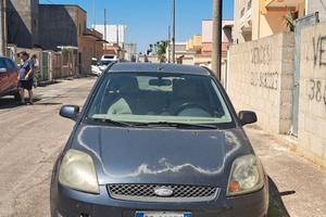 Ford Fiesta del 2006, 1400 diesel, 300.000 km