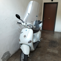 Piaggio Vespa ET4 150