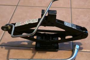 Cric a pantografo originale Fiat