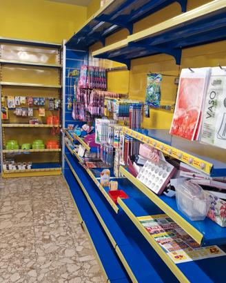 Scaffalature per negozio