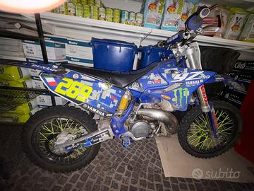 moto cross 250 2t yz