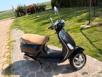 Vespa 50 LX 4 tempi