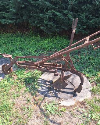 aratri per decorazione giardino