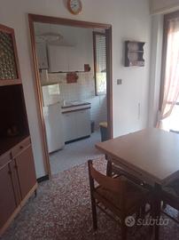 Arredato app.to 70 Mq 4 posti letto,comodo serviz