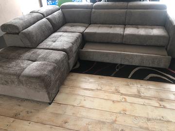 Divani moderni in svendita nel nostro magazzino