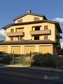 Appartamento di 110 m² con 4 locali e box auto a U