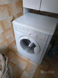 LAVATRICE ARISTON IWB5065 5 KG 600 GIRI