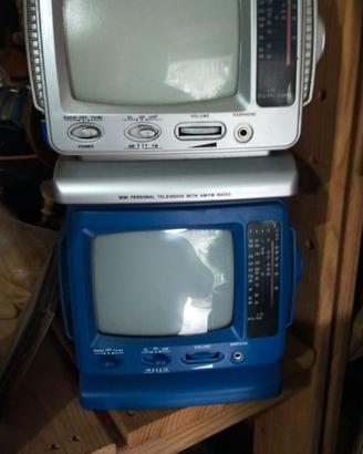Mini televisore portatile 5" BN vintage