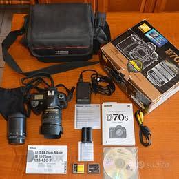 Macchina fotografica digitale reflex NIKON D70s