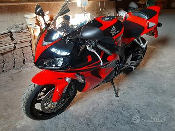 Honda CBR 1000 - RR
