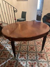 Tavolo antico ovale in legno e quattro sedie