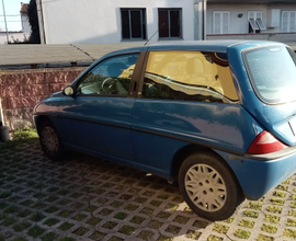 Lancia y elefantino blu