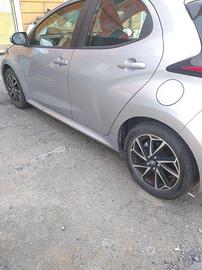 Toyota Yaris hybrid  logan anno 2023  , km.20000