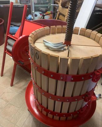 Torchio e pigiatrice