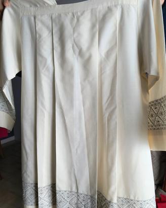 cotta liturgica con ricami 