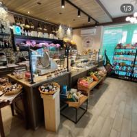 Arredamento completo enoteca-gastronomia-bar