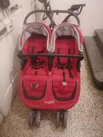 Passeggino gemellare