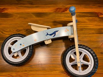 Bicicletta senza pedali in legno