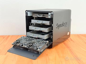 NAS Synology DS414j 4 Bay senza Hard Disk