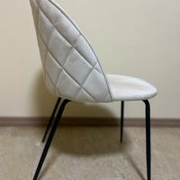 48 Sedie in velluto beige con gambe nere