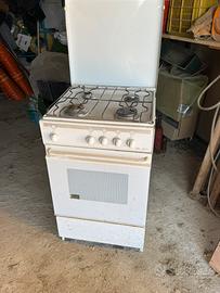 Cucina a Gas 4 Fuochi con Forno ELBA