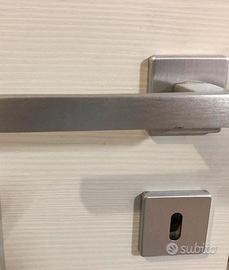 Porte scorrevoli e battente Spissu finestre  posa