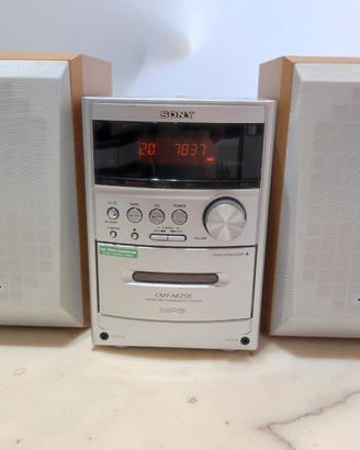 Centro musicale MP3. CD, cassette Hi-Fi Sony CMT-N