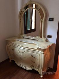 Comó con specchiera e comodini